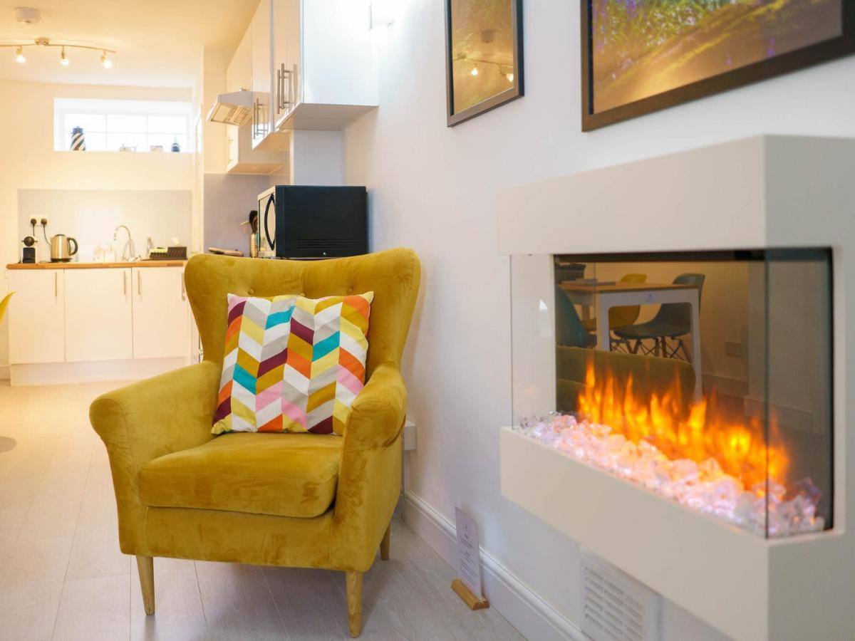 Pass The Keys Modern 2 Bed Flat Overlooking Aberaeron Harbour Bagian luar foto