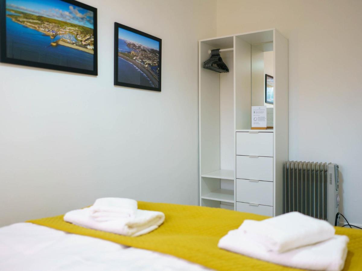 Pass The Keys Modern 2 Bed Flat Overlooking Aberaeron Harbour Bagian luar foto