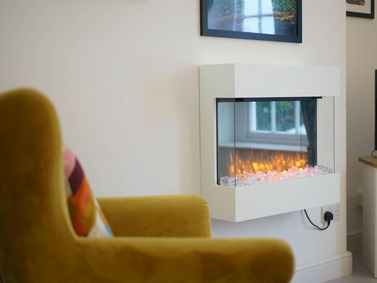 Pass The Keys Modern 2 Bed Flat Overlooking Aberaeron Harbour Bagian luar foto
