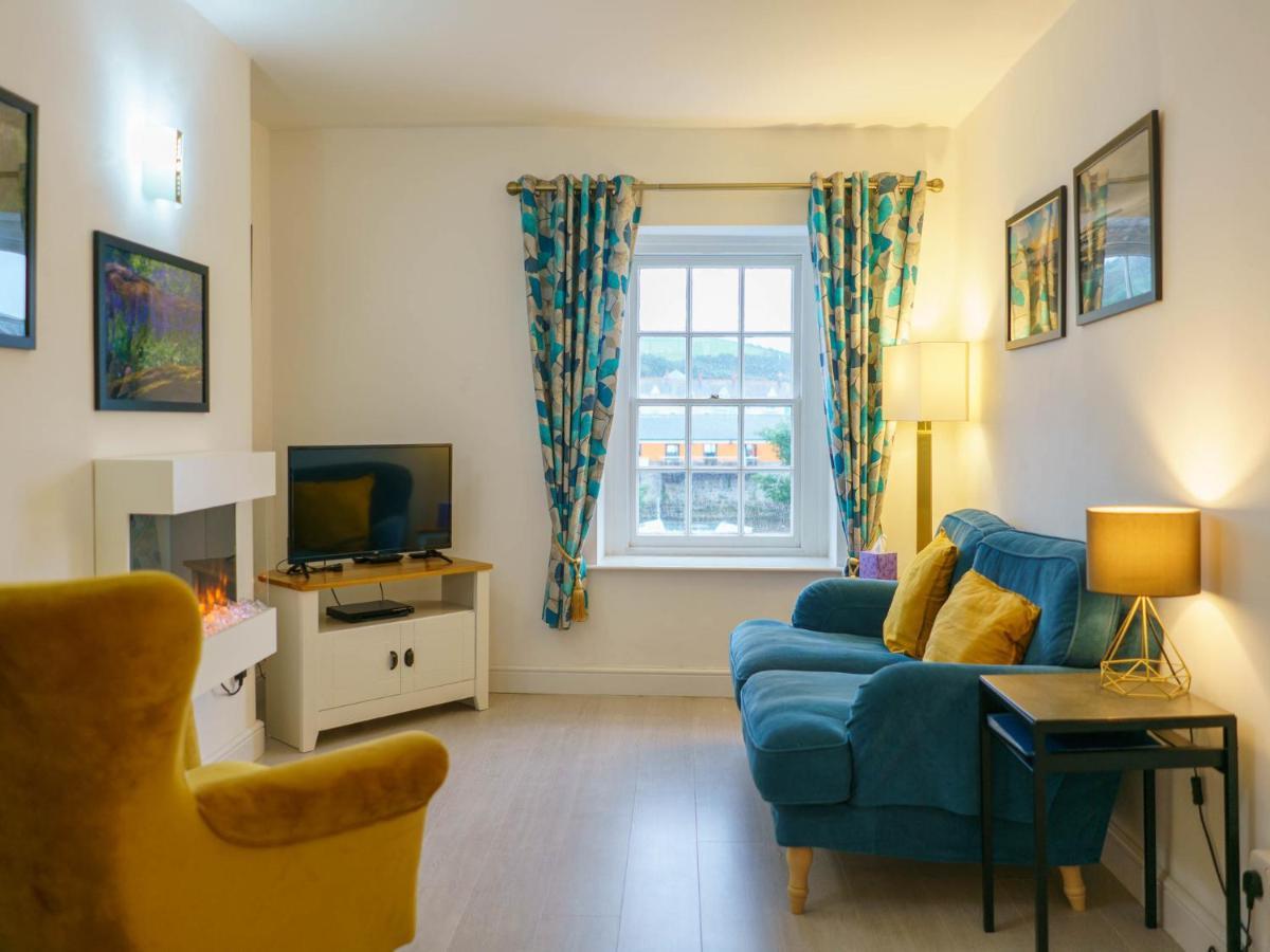 Pass The Keys Modern 2 Bed Flat Overlooking Aberaeron Harbour Bagian luar foto